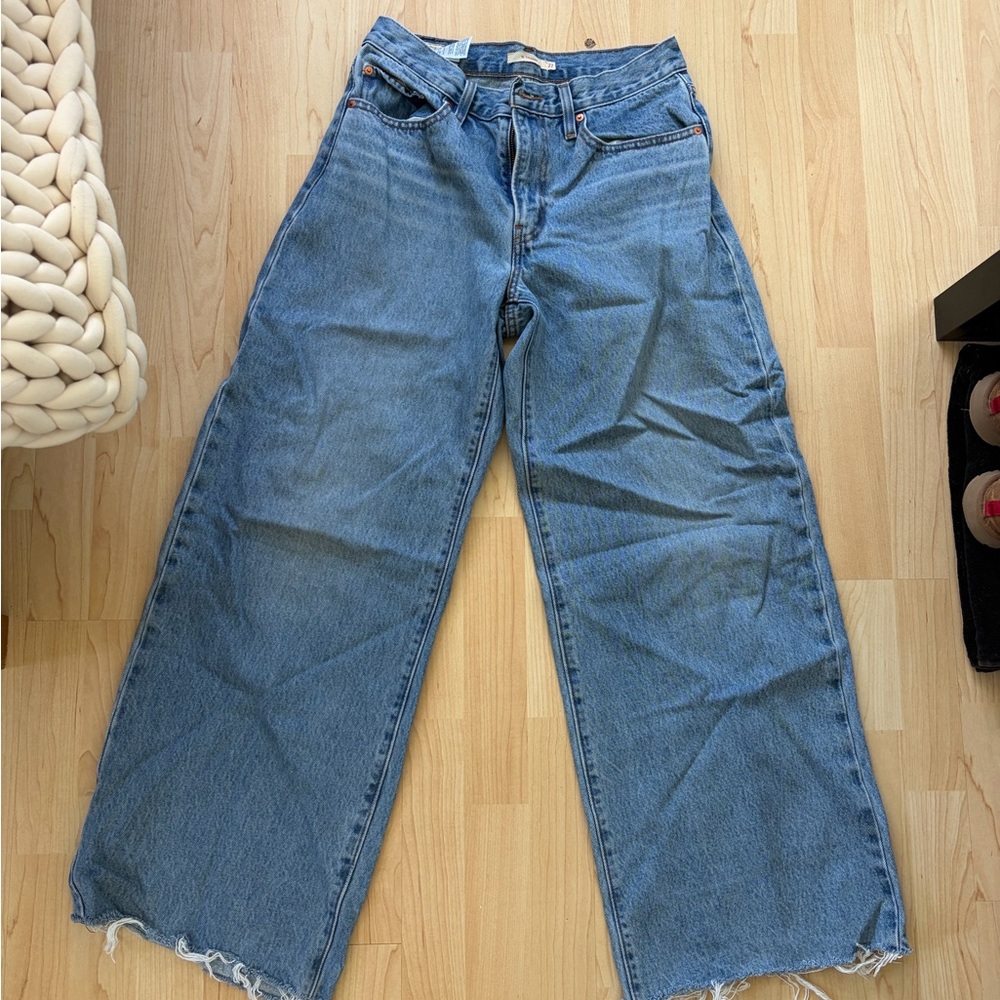 Levis